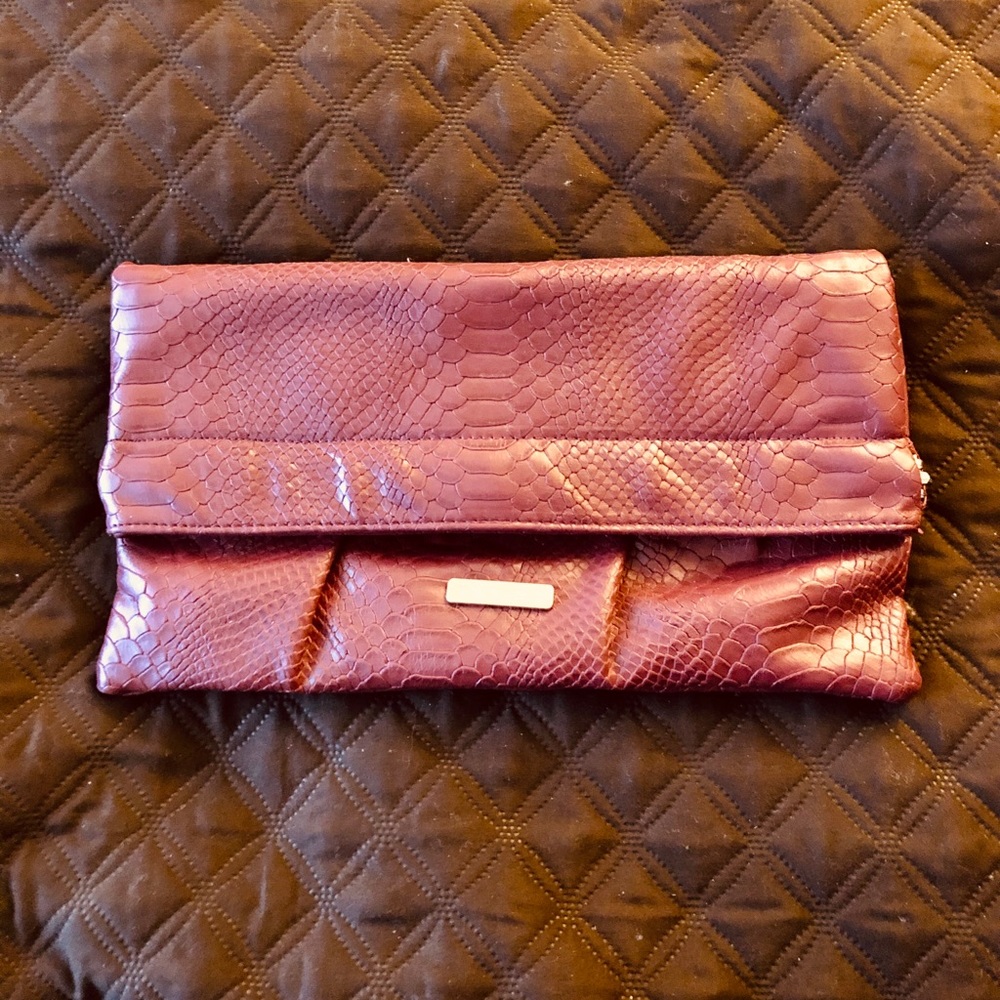 Urban Expressions fold-over Leather Clutch